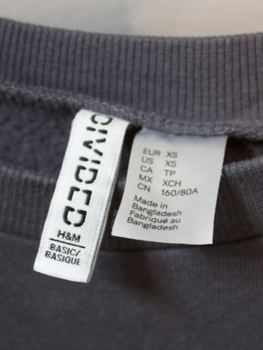 H&M Gray Cropped Sweatshirt XS Basic Crewneck Lounge Casual - Picture 3 of 3